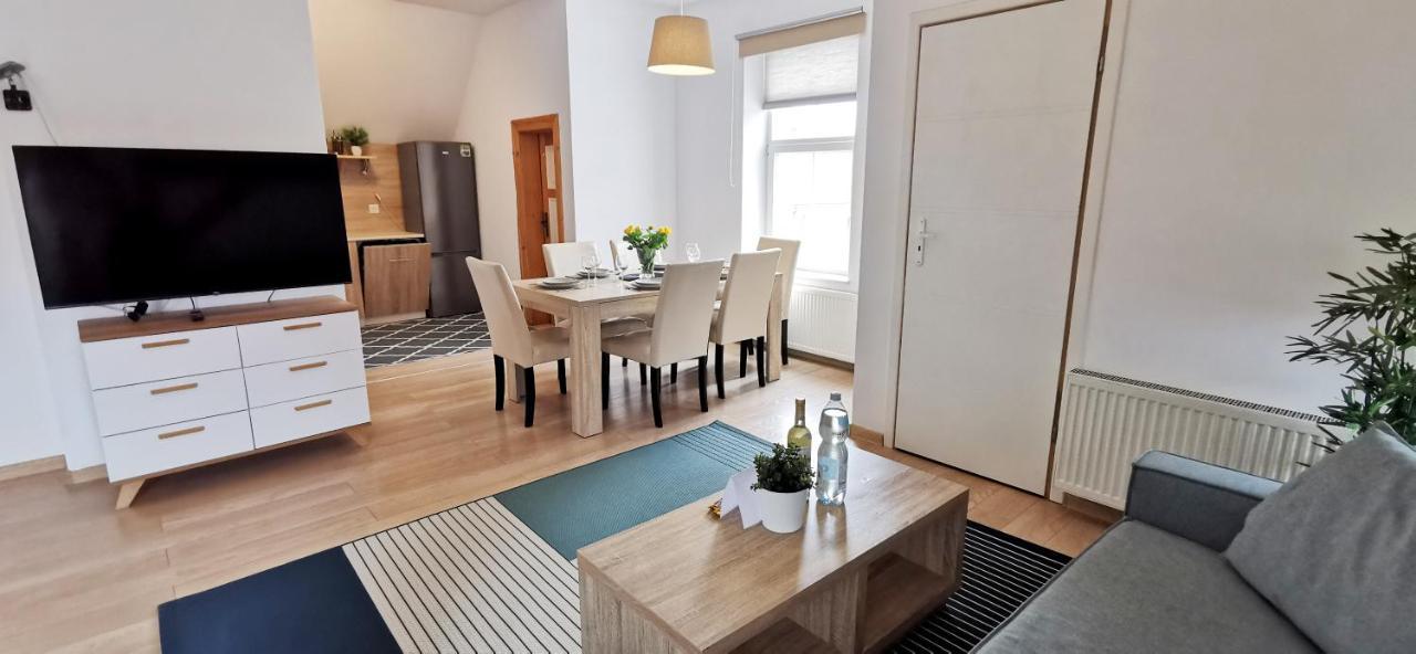 Przestronny Apartament Nr 7 Z Widokiem Na Gory Sowie Bielawa  Exterior photo